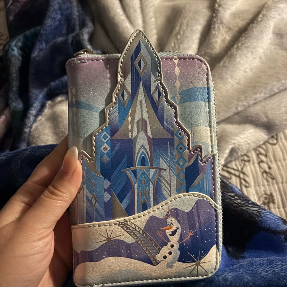 Disney Frozen Elsa Castle Wallet